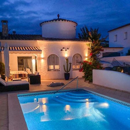 Charmante Villa Avec Piscine Dans Les Canaux Empuriabrava Exteriör bild